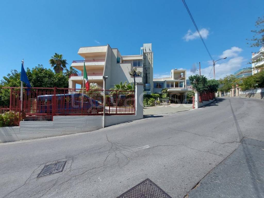 negozio in vendita a Sanremo