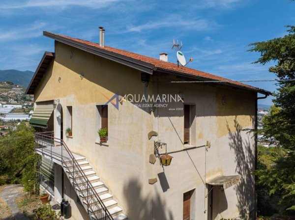 casa indipendente in vendita a Sanremo
