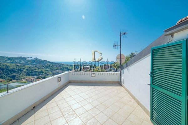 casa indipendente in vendita a Sanremo