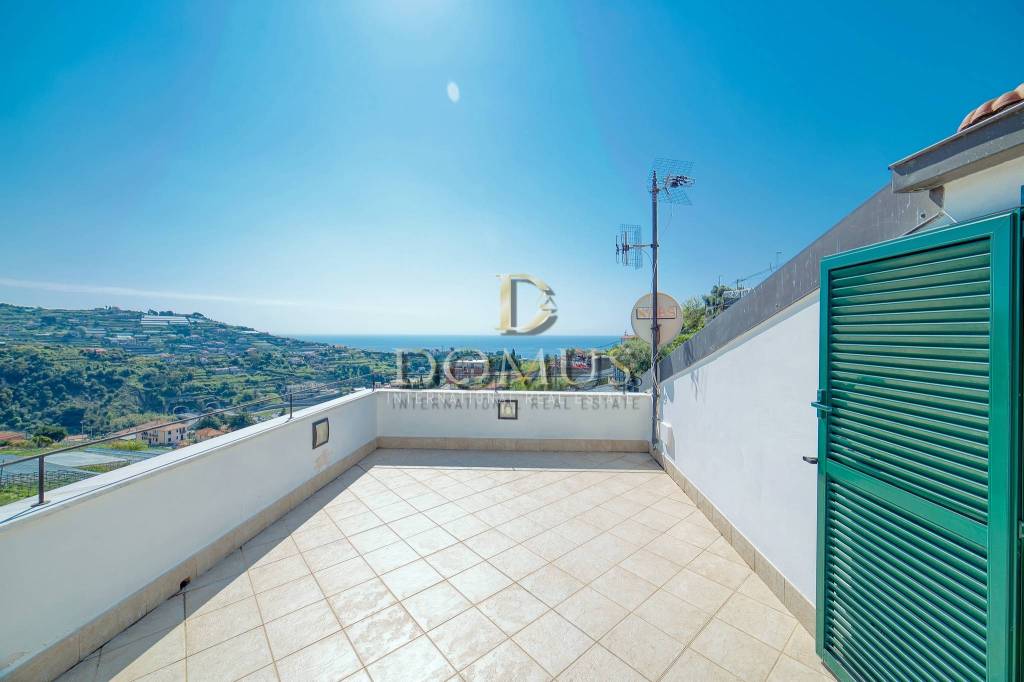 casa indipendente in vendita a Sanremo
