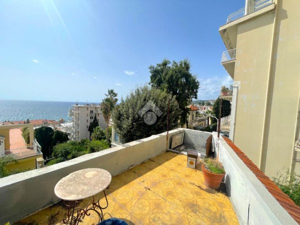 casa indipendente in vendita a Sanremo