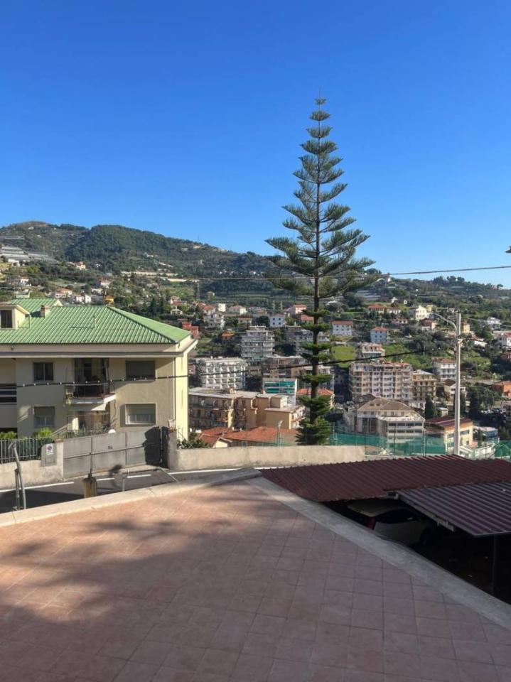 appartamento in vendita a Sanremo in zona Coldirodi