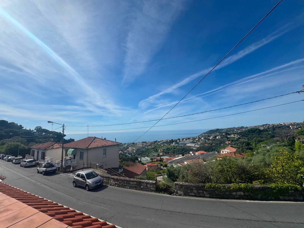 casa indipendente in vendita a Sanremo
