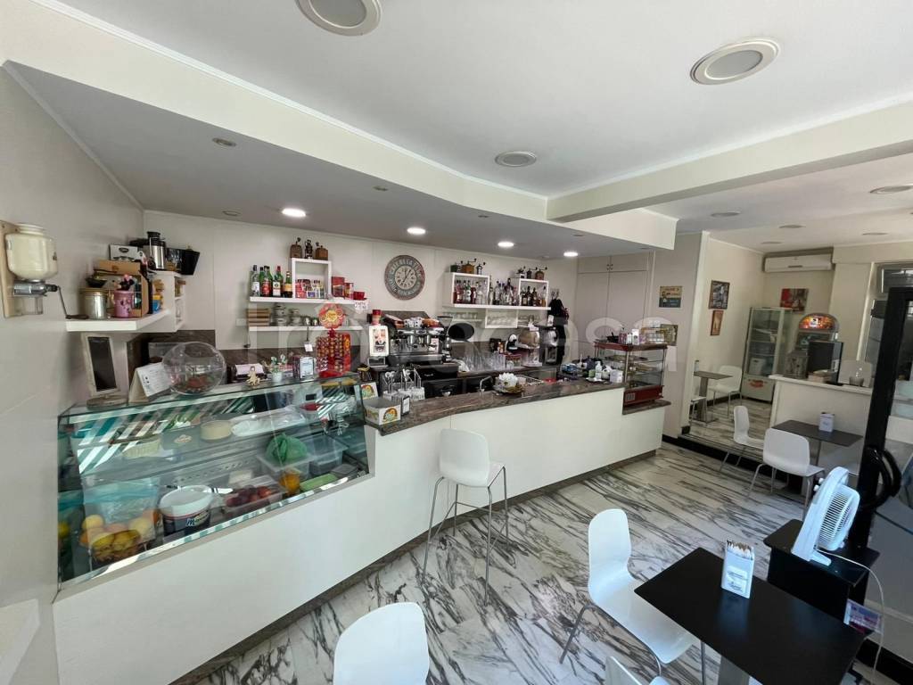negozio in vendita a Sanremo