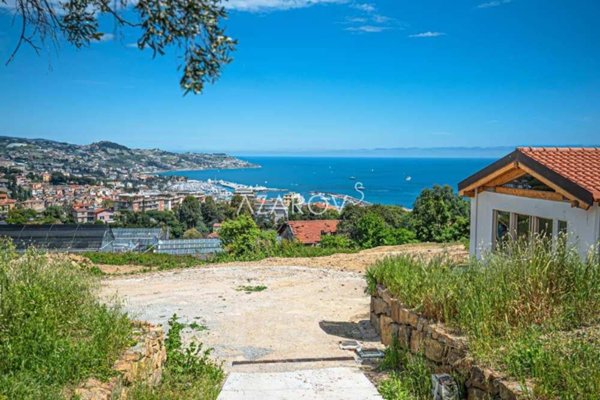 casa indipendente in vendita a Sanremo