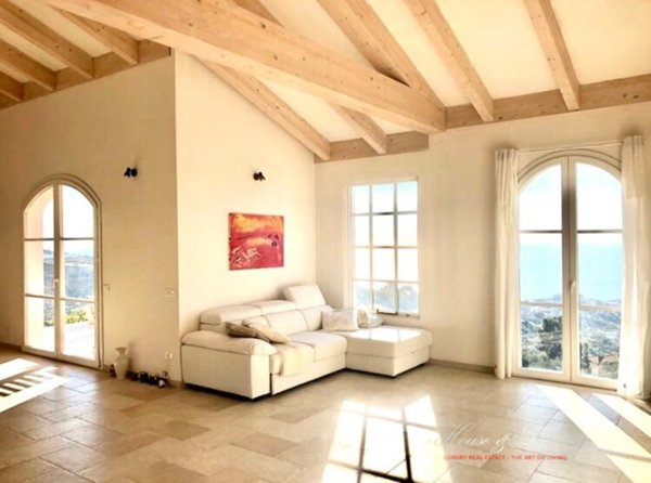 casa indipendente in vendita a Sanremo