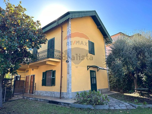 casa semindipendente in vendita a Sanremo