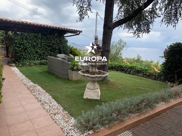 casa indipendente in vendita a Sanremo in zona Coldirodi