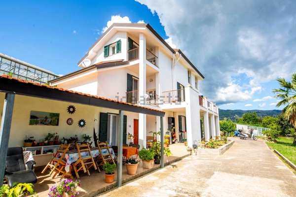 casa indipendente in vendita a Sanremo
