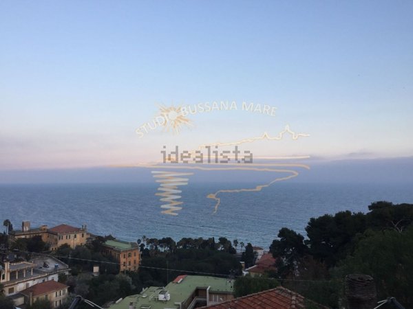 casa indipendente in vendita a Sanremo in zona Bussana