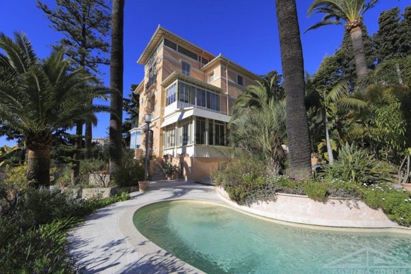 casa indipendente in vendita a Sanremo