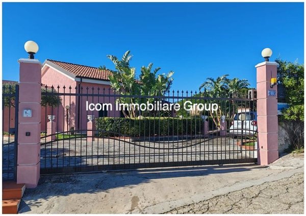 casa indipendente in vendita a Sanremo in zona Bussana