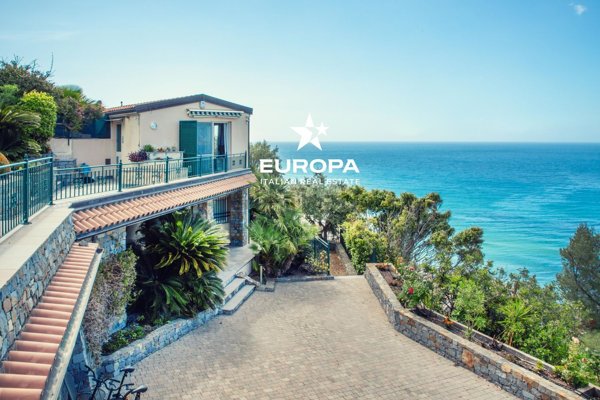 casa indipendente in vendita a Sanremo