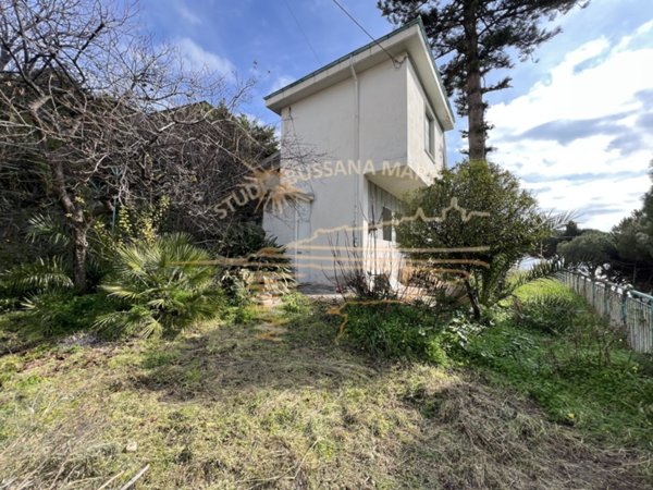 casa semindipendente in vendita a Sanremo in zona Bussana