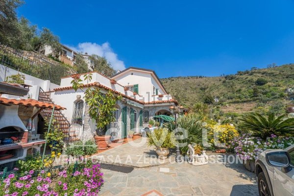 casa indipendente in vendita a Sanremo
