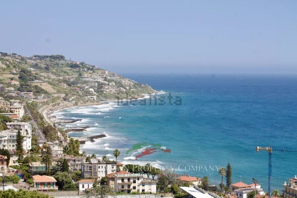 casa indipendente in vendita a Sanremo in zona Poggio