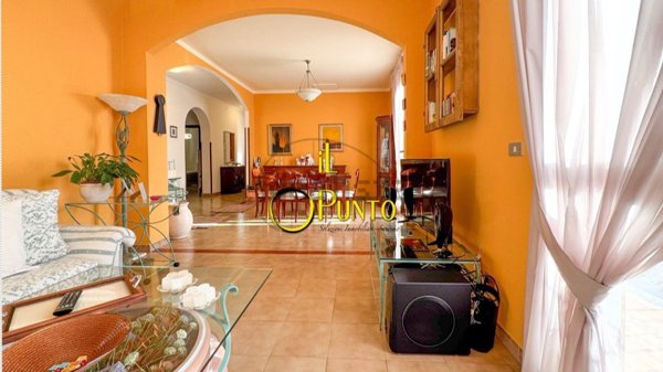 casa indipendente in vendita a Sanremo