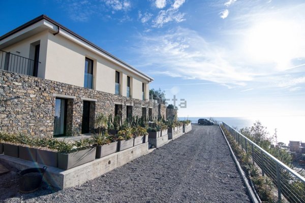 casa indipendente in vendita a Sanremo