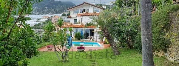 casa indipendente in vendita a Sanremo