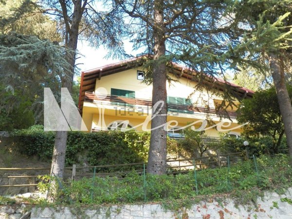 casa indipendente in vendita a Sanremo in zona San Romolo