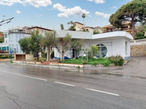 negozio in vendita a Sanremo