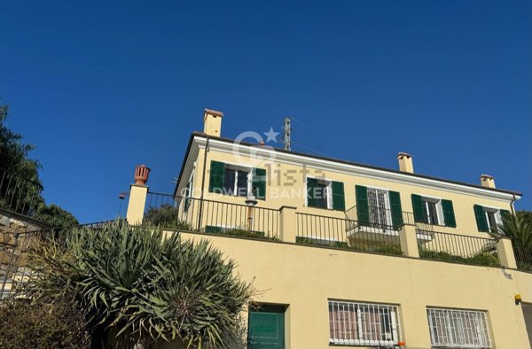 casa indipendente in vendita a Sanremo in zona Poggio