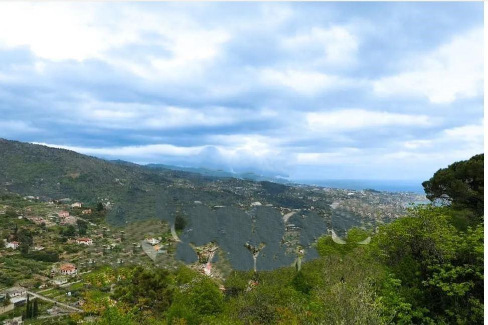 casa indipendente in vendita a Sanremo in zona Coldirodi