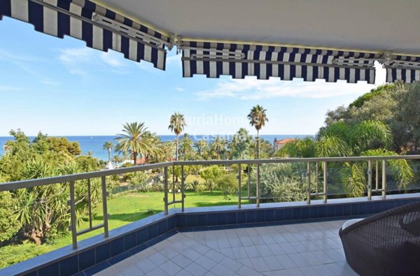 casa indipendente in vendita a Sanremo
