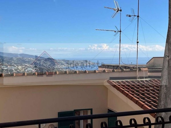 casa indipendente in vendita a Sanremo in zona Coldirodi