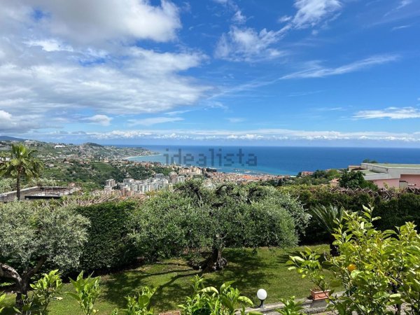 casa indipendente in vendita a Sanremo