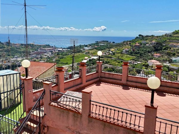 appartamento in vendita a Sanremo in zona Poggio