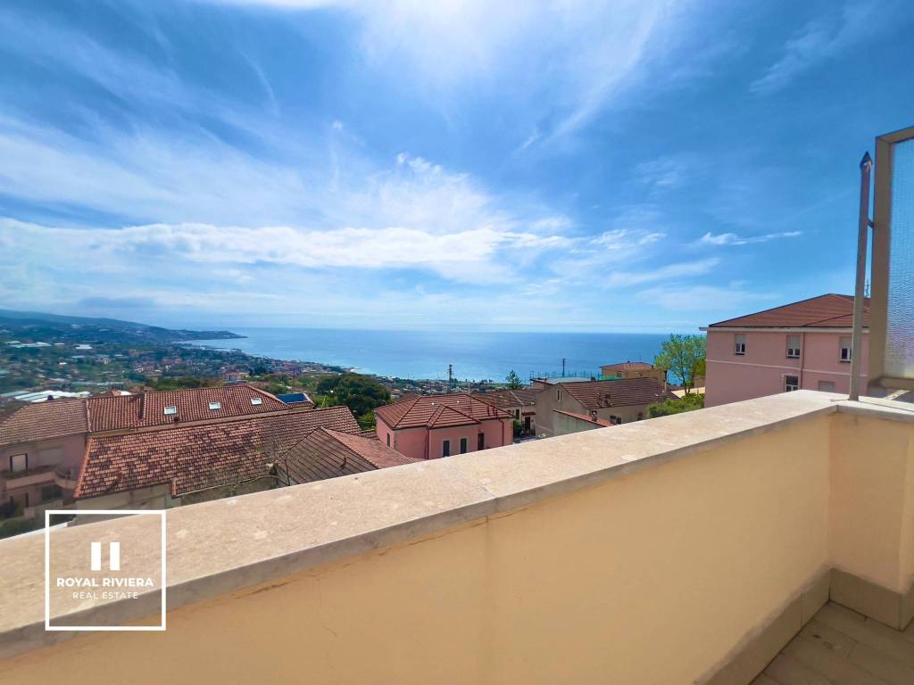 appartamento in vendita a Sanremo in zona Coldirodi