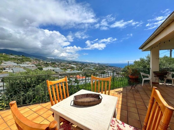 casa indipendente in vendita a Sanremo
