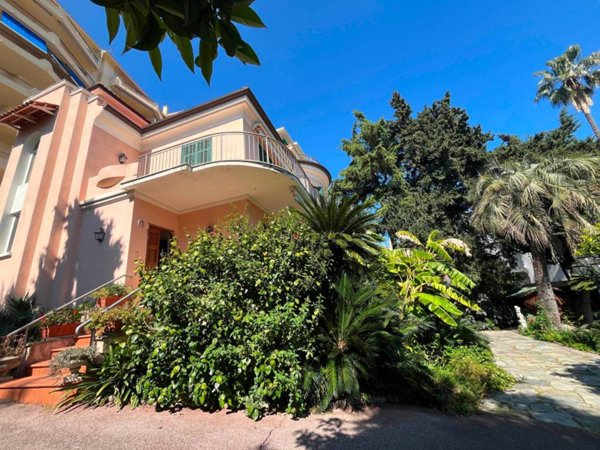 casa indipendente in vendita a Sanremo