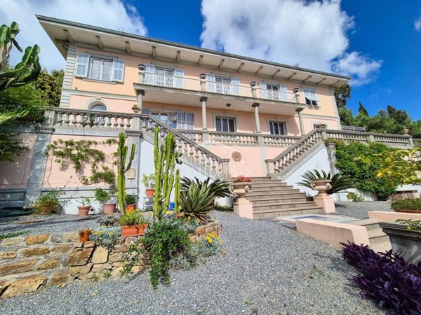 casa indipendente in vendita a Sanremo