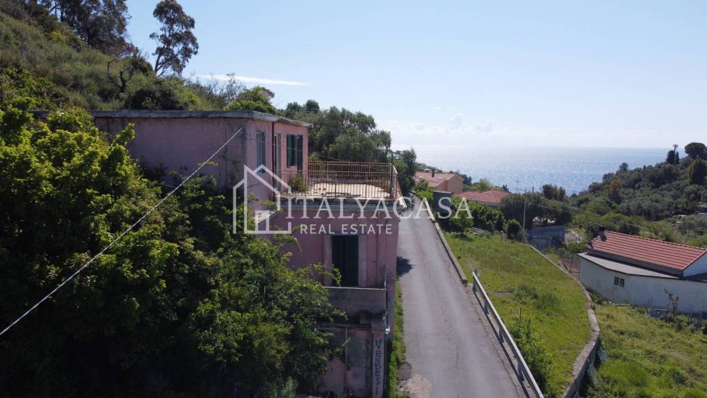casa indipendente in vendita a Sanremo in zona Bussana