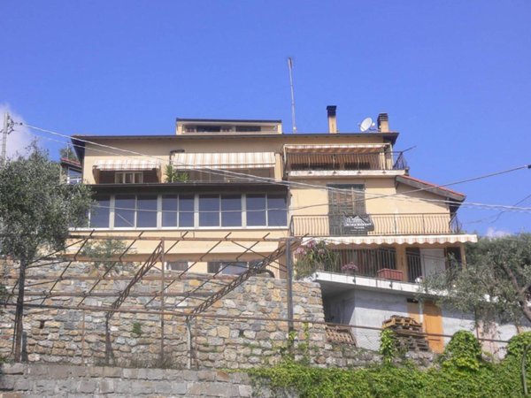 appartamento in vendita a Sanremo in zona San Romolo