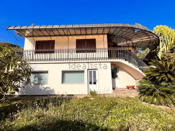 casa indipendente in vendita a Sanremo