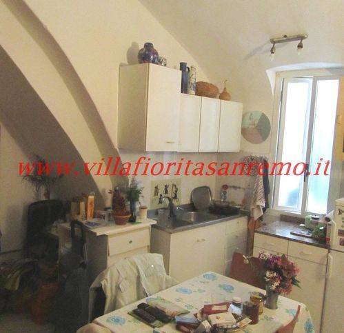 appartamento in vendita a Sanremo in zona Bussana