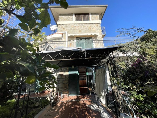casa indipendente in vendita a Sanremo