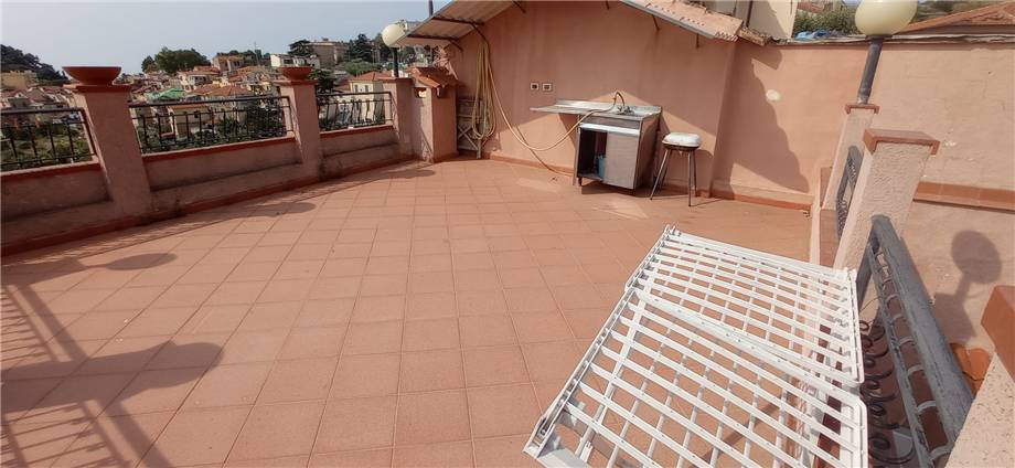 casa indipendente in vendita a Sanremo in zona Poggio
