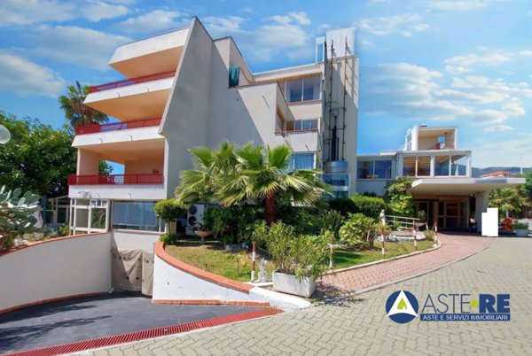 intera palazzina in vendita a Sanremo