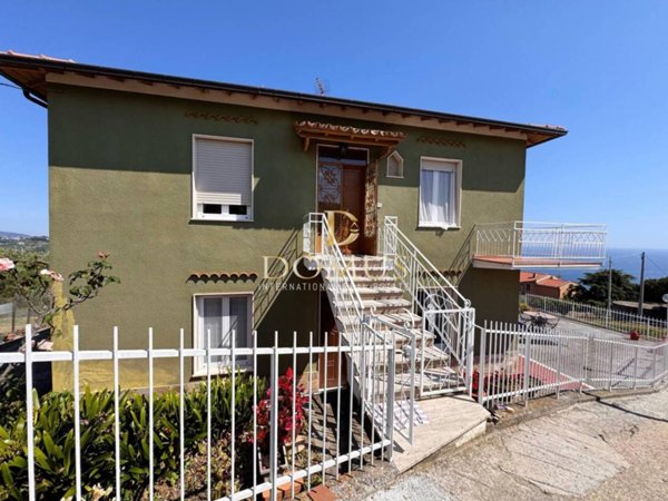 casa indipendente in vendita a Sanremo in zona San Romolo