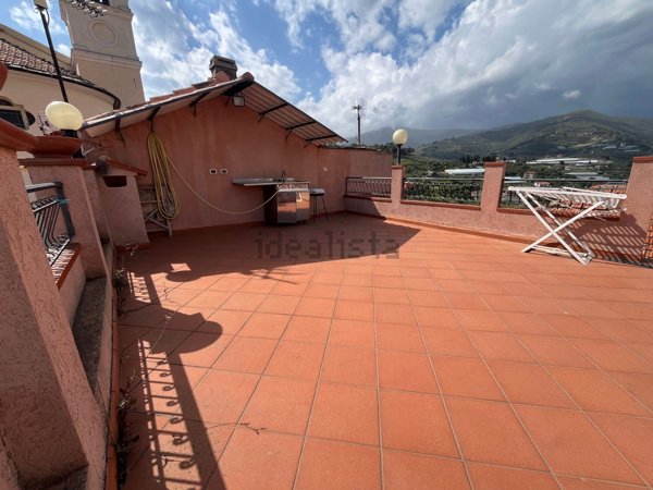 appartamento in vendita a Sanremo in zona Poggio