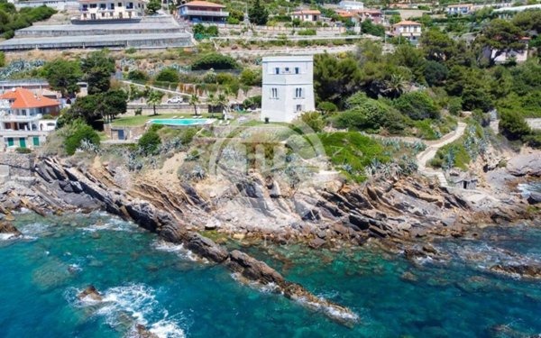 casa indipendente in vendita a Sanremo