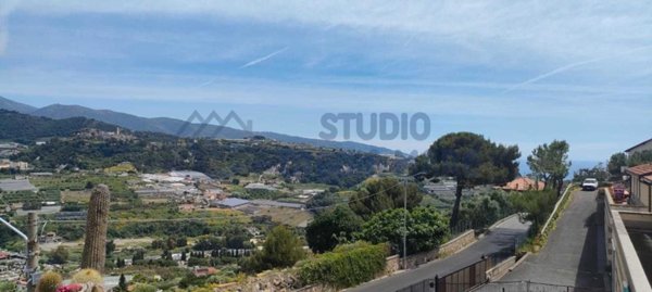 casa indipendente in vendita a Sanremo
