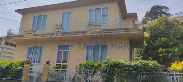 casa indipendente in vendita a Sanremo in zona Poggio