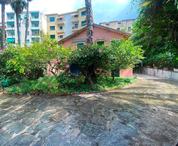 casa indipendente in vendita a Sanremo
