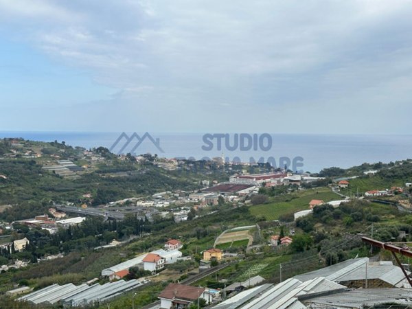 casa indipendente in vendita a Sanremo in zona Poggio