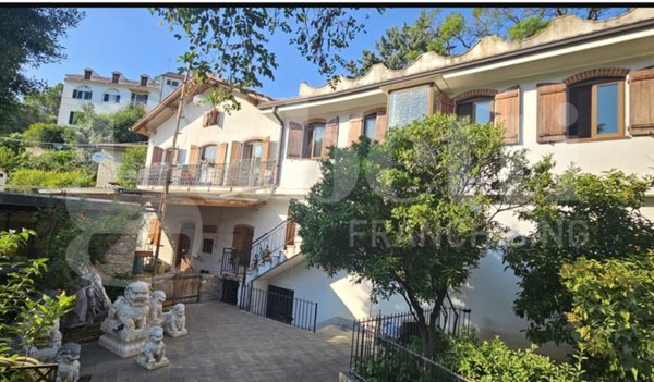 casa indipendente in vendita a Sanremo